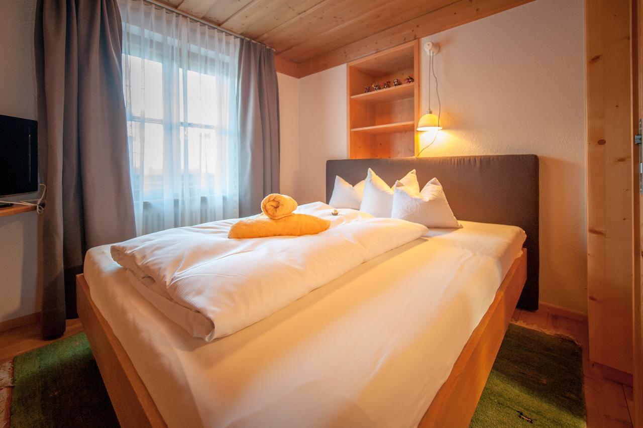 Quality Hosts Arlberg - Laerchenhof Apartment Sankt Anton am Arlberg Exterior photo